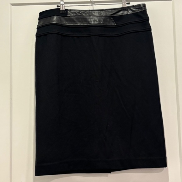 Adrienne Vittadini Dresses & Skirts - Adrienne Vittadini Black Ponte Pencil Skirt Faux Leather Trim Size 12
